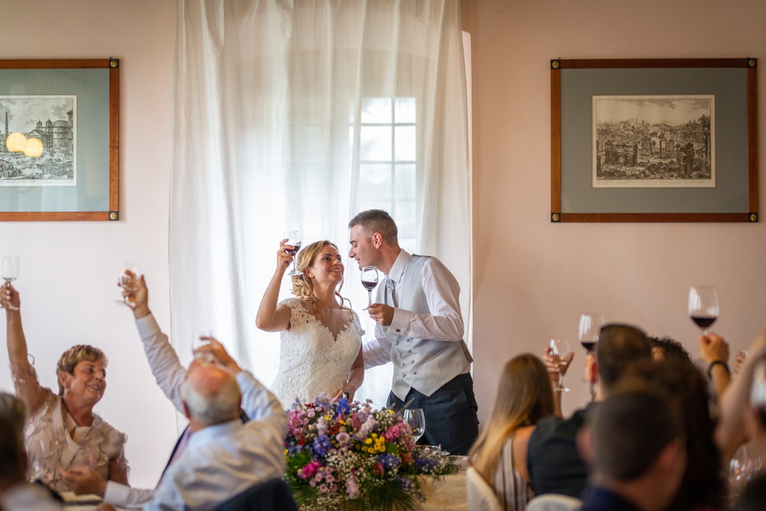 Il brindisi degli invitati