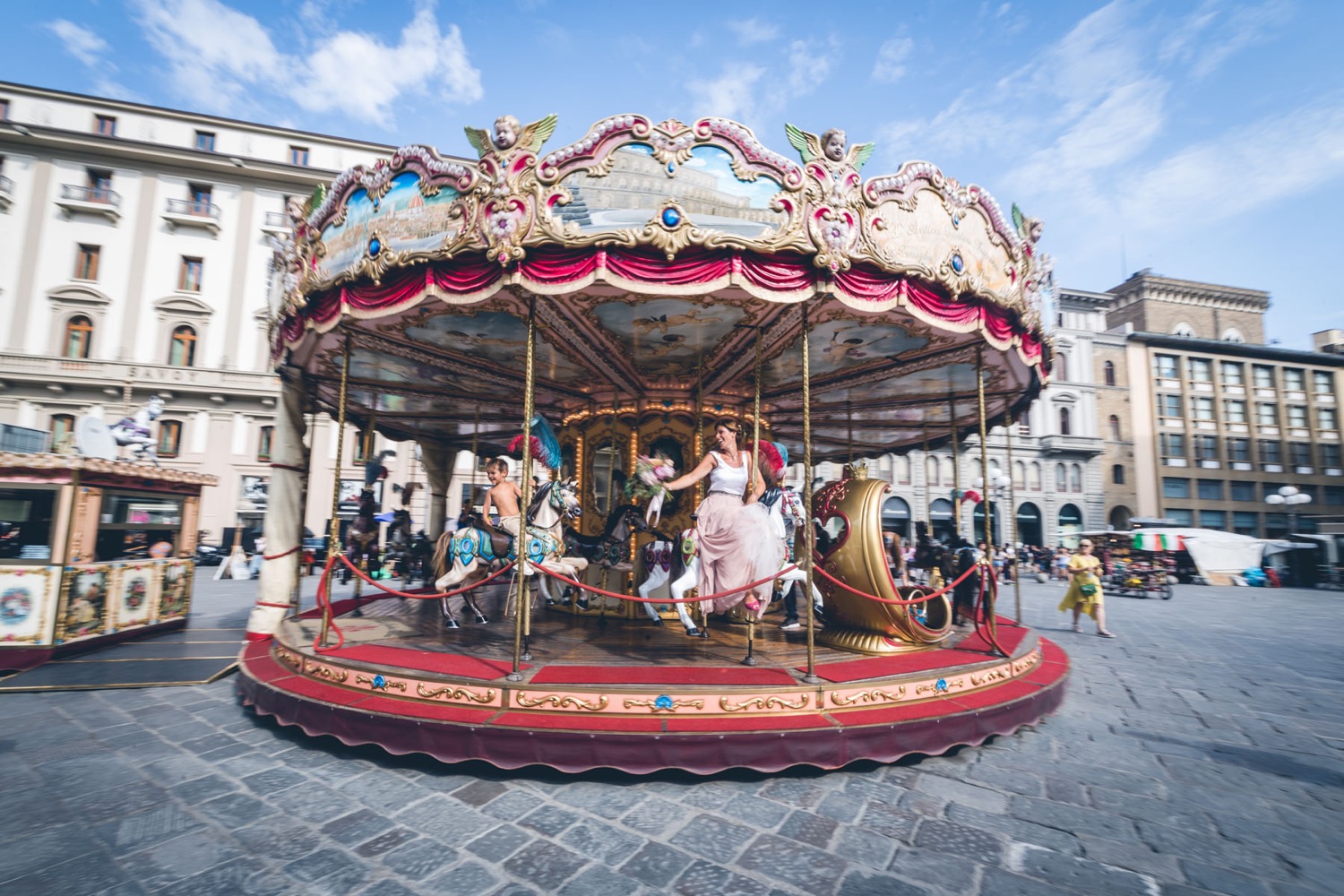 La giostra di piazza della Repubblica