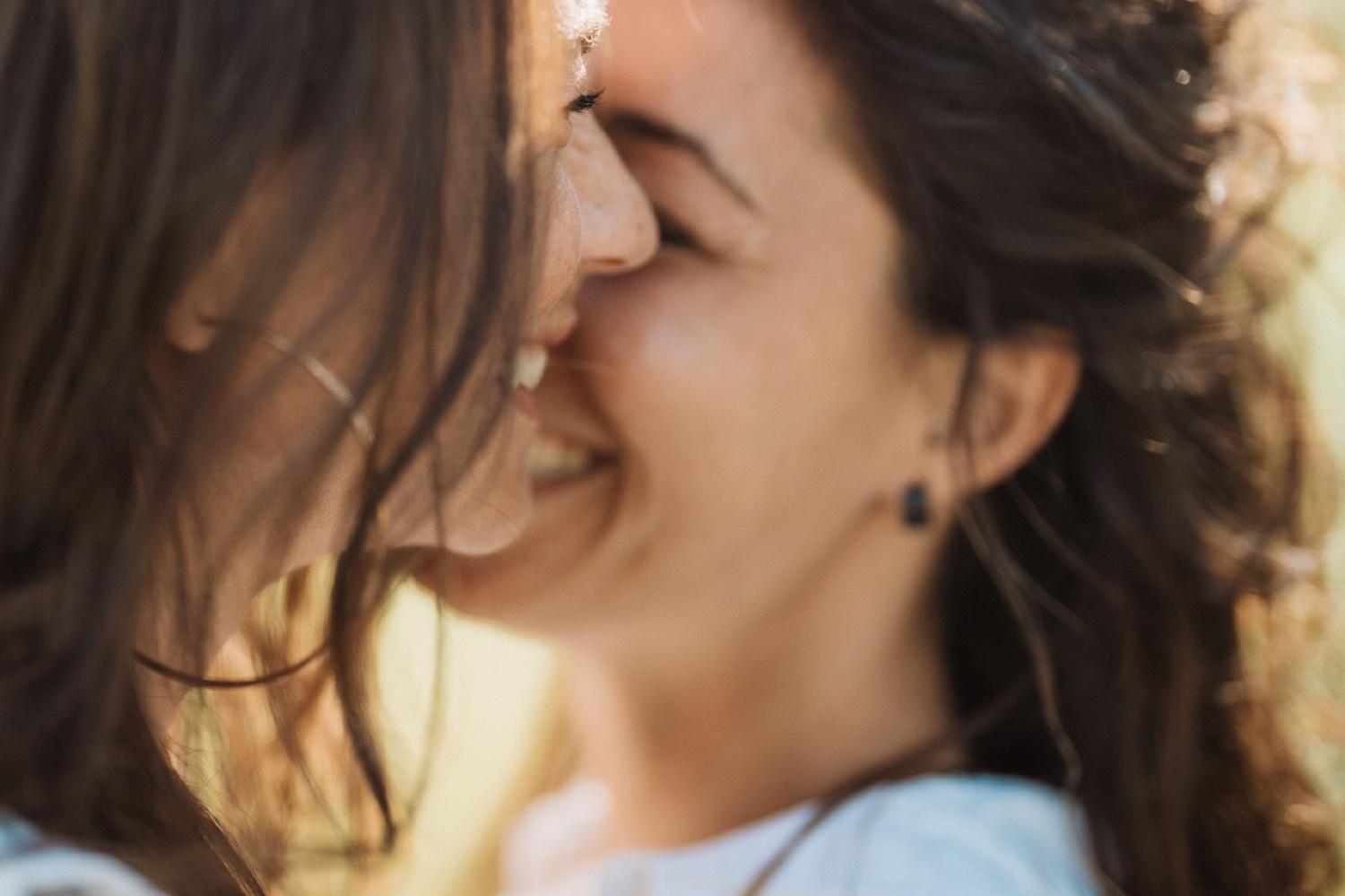 A kiss in the afternoon light