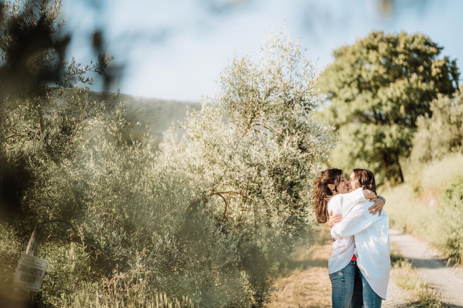 A hug on the path among the olive trees